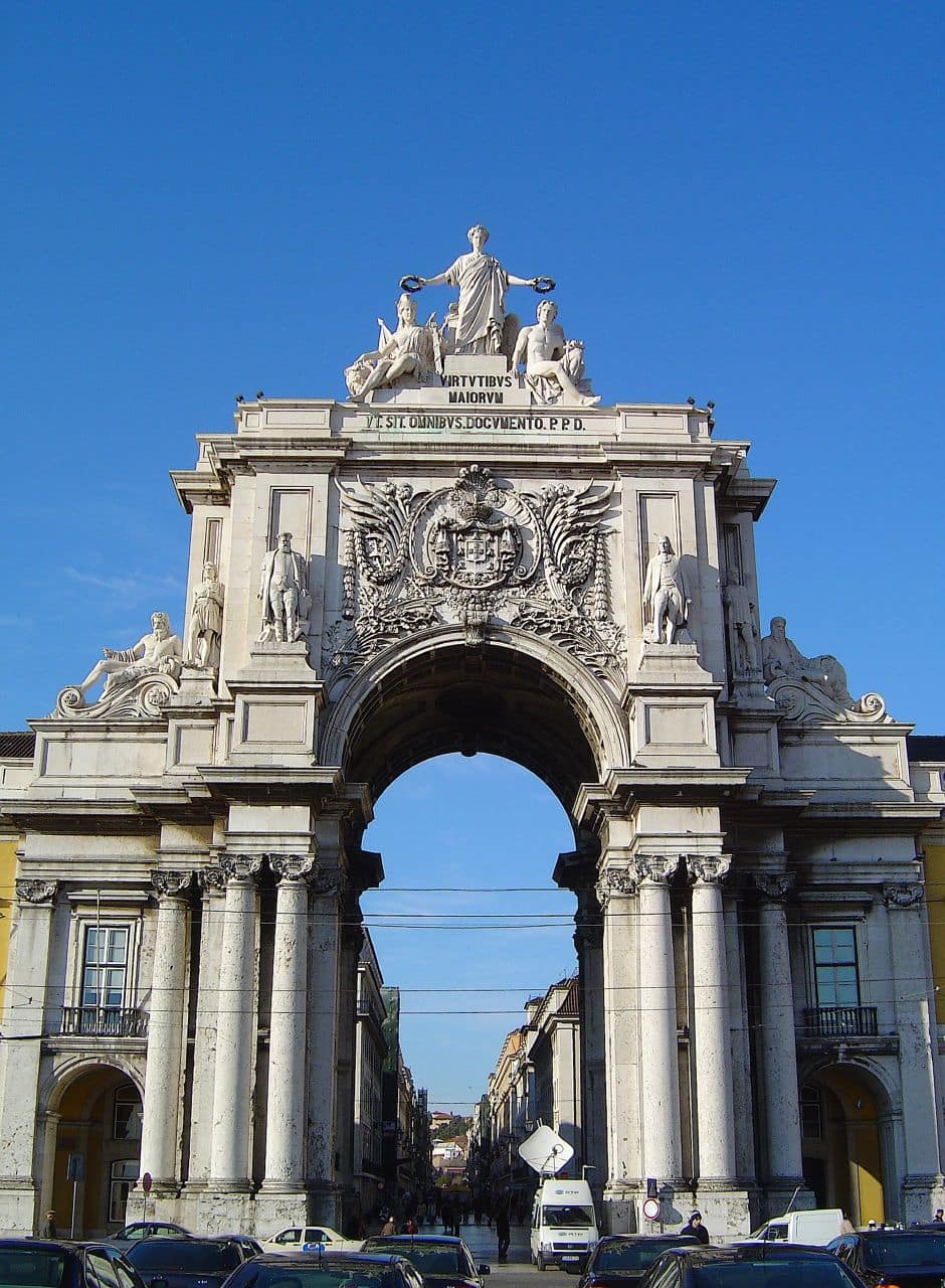 Arco de la Rua Augusta sur la place du Commerce, Lisbonne