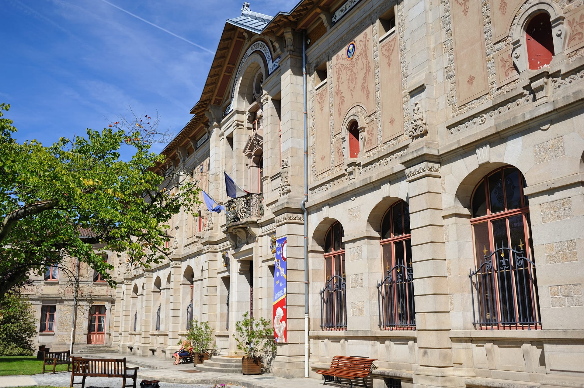 Façade du musée national Adrien-Dubouché à Limoges, architecture XIXe