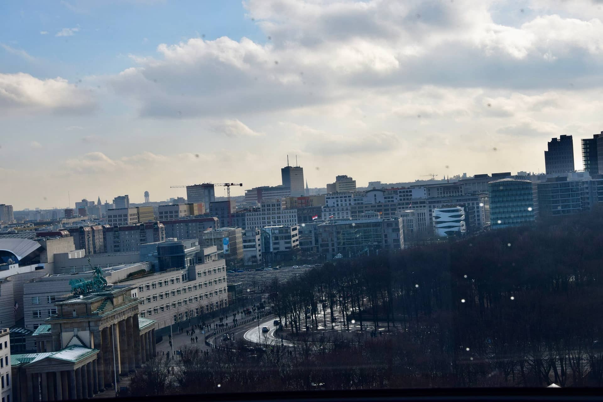 Vue depuis la coupole du Reichstag à Berlin, panorama sur Tiergarten et le centre politique